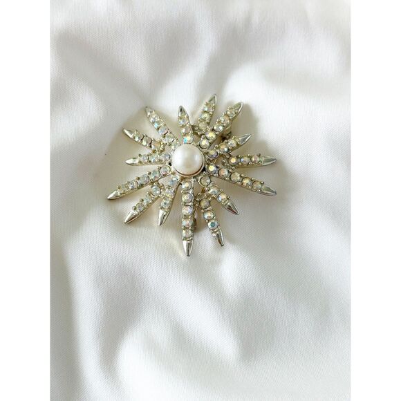 Aurora Borealis Rhinestone Starburst Brooch celestial jewelry - Picture 4 of 4